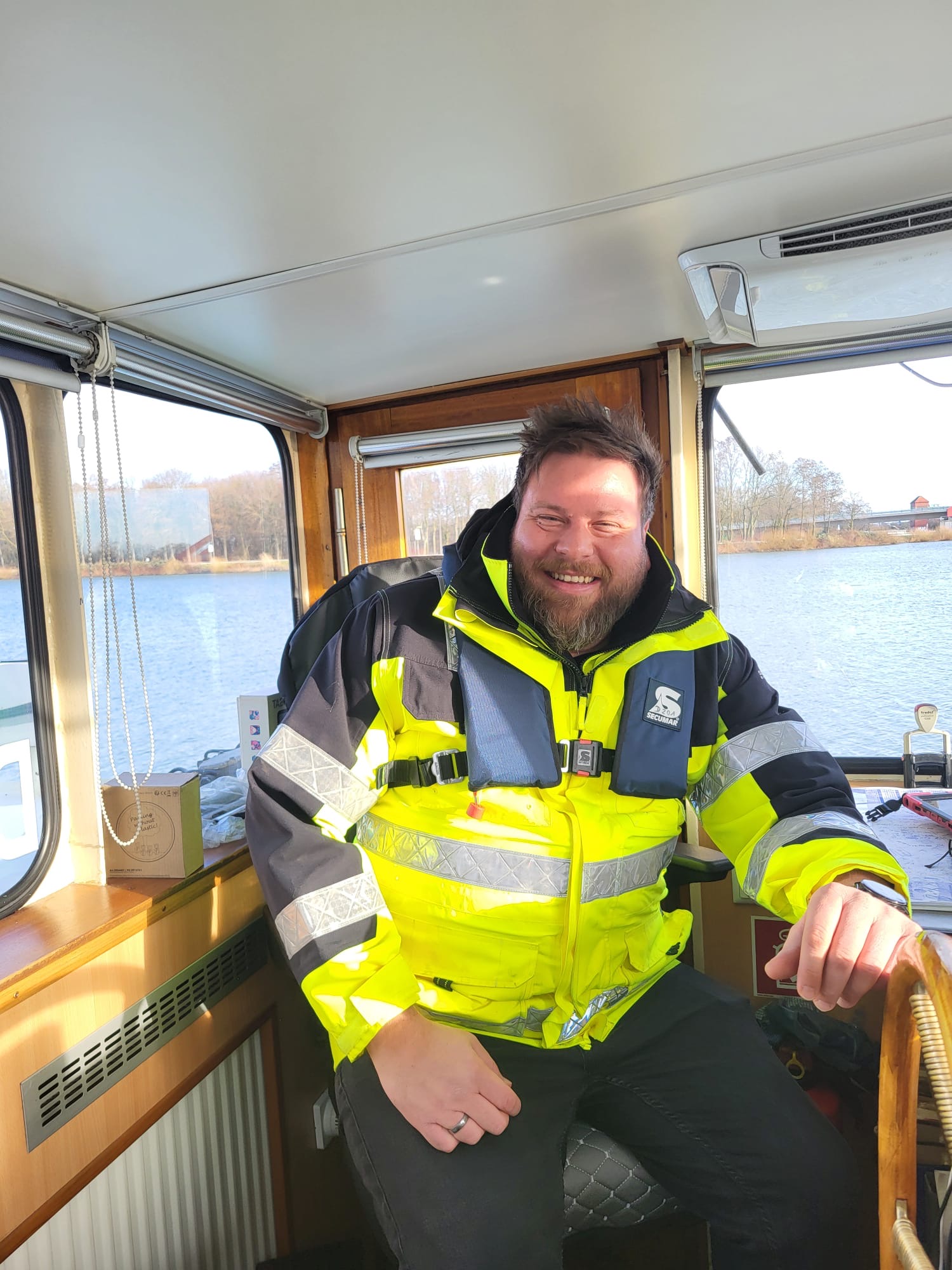 Daniel Möllmann, Gründer von Vita Guard Safety, im Einsatz an Bord eines Schiffes